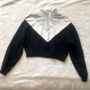 H&M Cropped Sweater